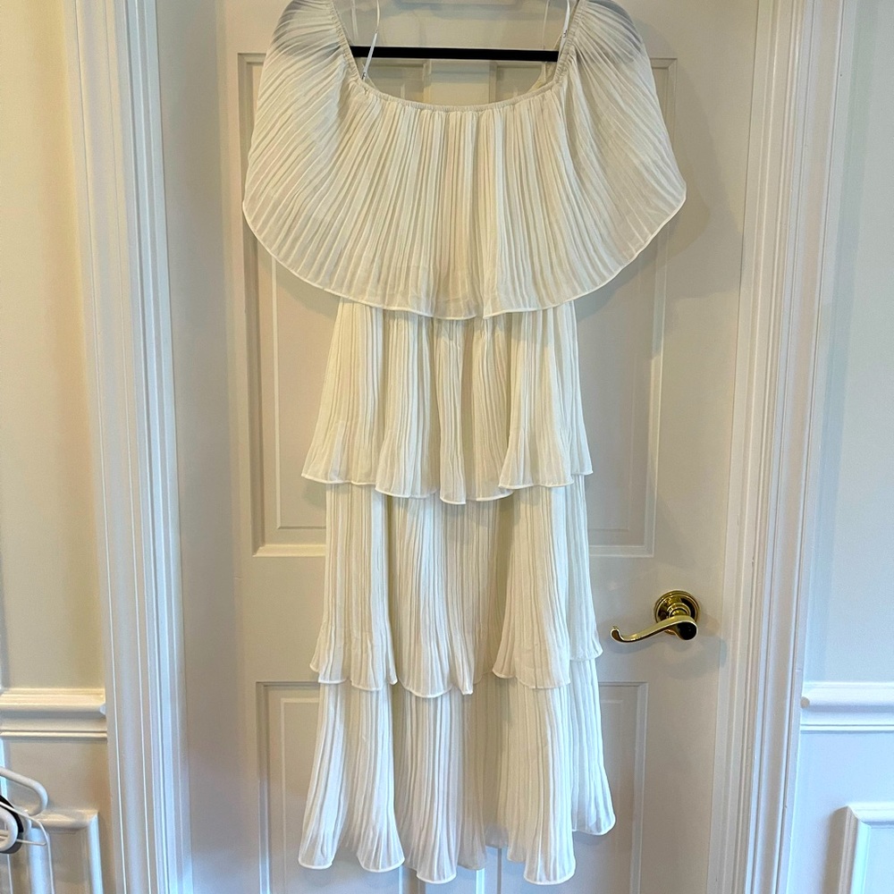 Lulus White Tiered Pleated Dress (S)